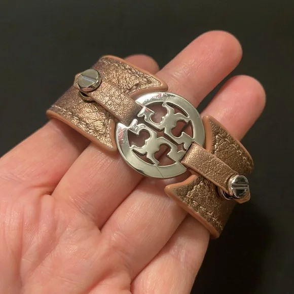 Tory Burch bracelet ⭐️ - Picture 4 of 6